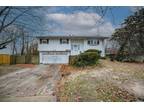 20 Roslyn Court, Patchogue, NY 11772