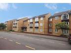 2 bed flat for sale in Oak Lodge, SM1, Sutton