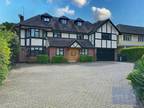 6 bedroom detached house for sale in Stradbroke Drive, Chigwell, Esinteraction