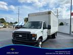 2015 Ford E350 Super Duty Cutaway Cutaway Van 2D