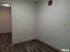 Home For Rent In Bettendorf, Iowa