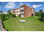 2 bedroom flat for sale in Parkstone, BH14