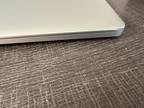 MacBook Pro 15” (2015) i7@2.5GHz 16GB Ram 1TB SSD R9 And Iris Pro Monterey