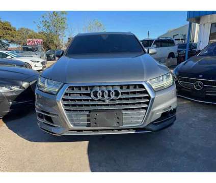 2017 Audi Q7 for sale is a Grey 2017 Audi Q7 3.6 Trim Car for Sale in Houston TX