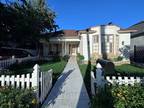 113 N Doheny Dr, Beverly Hills, CA 90211