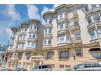 Must See Bright Top Floor Remodeled 1bd! Excellent Location!