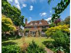 5 bedroom detached house for sale in Morland Close, London, NW11