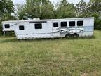 2005 Stratus Bison Four Horse Trailer with Living Quarters