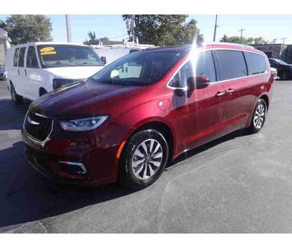 2021UsedChryslerUsedPacificaUsedFWD is a Red 2021 Chrysler Pacifica Car for Sale in Hamilton OH