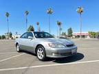 2001 Lexus ES 300 Base 4dr Sedan