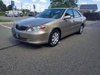 2004 Toyota Camry LE 4dr Sedan