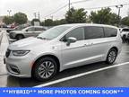 2022 Chrysler Pacifica Hybrid Touring L