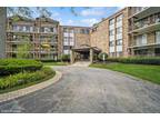 250 W PARLIAMENT PL APT 304 Mount Prospect, IL