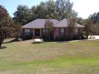3 Bath In Sumrall MS 39482