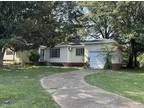 740 Raymond Rd Jackson, MS 39204 - Home For Rent