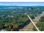 Athol, 5 acre flat lot on private Estates Dr in!