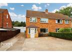 Neville Close, Maidstone 3 bed semi-detached house for sale -