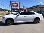 2016 Chrysler 300 White, 85K miles