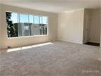 Remodeled Twin Peaks Apt w/new kit, new carpet, pkg incl