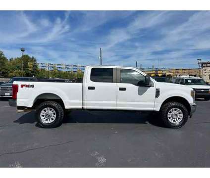 2018 Ford F250 Super Duty Crew Cab for sale is a White 2018 Ford F-250 Super Duty Car for Sale in Tyler TX