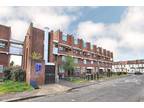 Benson Close, Hounslow TW3 2 bed apartment for sale -