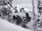 2024 Ski-Doo Summit X Expert 175 850 E-TEC Turbo R SHOT PowderMax X-Light 3.0 w/