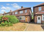 3 bedroom semi-detached house for sale in Warwick Avenue, Beeston, NG9