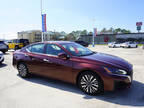 2023 Nissan Altima Red, 24K miles