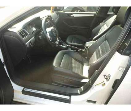 2013 Volkswagen Jetta for sale is a White 2013 Volkswagen Jetta 2.5 Trim Car for Sale in East Providence RI