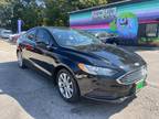 2017 FORD FUSION SE - Spacious and Sporty! Clean CarFax!!