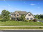 4045 Country Dr, Dover, PA 17315 - MLS PAYK2044812