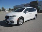 2021 Chrysler Pacifica White, 69K miles