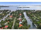 924 Belle Meade Island Dr, Miami, FL 33138