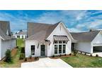 836 VILLAGE DR Opelika, AL