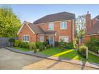5 bedroom detached house for sale in Peppard Common, Henley-on-Thames