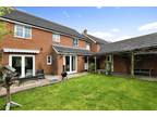 Baden Powell Close, Great Baddow, Chelmsford 5 bed link detached house for sale
