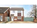 4 bedroom detached house for sale in Parsons Mead, Abingdon, OX14