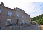 4 bedroom terraced house for sale in Mount Pleasant, Porthmadog - 33562579 on