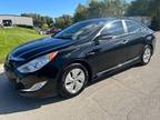 2015 Hyundai Sonata Hybrid Base 4dr Sedan