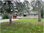 Very Nice 3BD/2BA Home In Forest Lake!