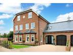 6 bedroom detached house for sale in Magnolia Grove, Beaconsfield