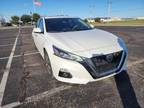 2021 Nissan Altima White, 19K miles