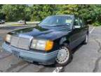 1991 Mercedes-Benz 300-Series D 1991 Mercedes-Benz 300D Sedan Black RWD