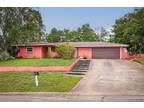 845 Brentwood Dr, Lake Wales, FL 33898