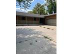 5901 Memphis Street, Bel Aire, KS 67220