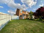 3 bedroom end of terrace house for sale in Coltsfoot Green, Luton, Bedfordshire