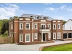 6 bedroom detached house for sale in The Ridgeway, Cuffley, Hertfordshire