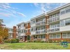 3 bedroom flat for sale in Sunset Avenue, Woodford Green, Esinteraction, IG8