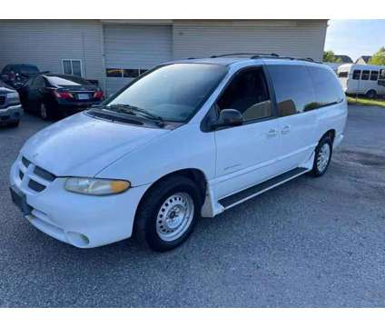 2000 Dodge Grand Caravan Passenger for sale is a White 2000 Dodge grand caravan Car for Sale in Chesapeake VA