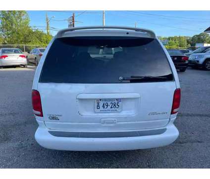 2000 Dodge Grand Caravan Passenger for sale is a White 2000 Dodge grand caravan Car for Sale in Chesapeake VA